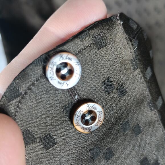 John Master Shirt Mens XL Brown Yellow Batik Long Sleeve Silky Peach Button Up - Picture 9 of 10